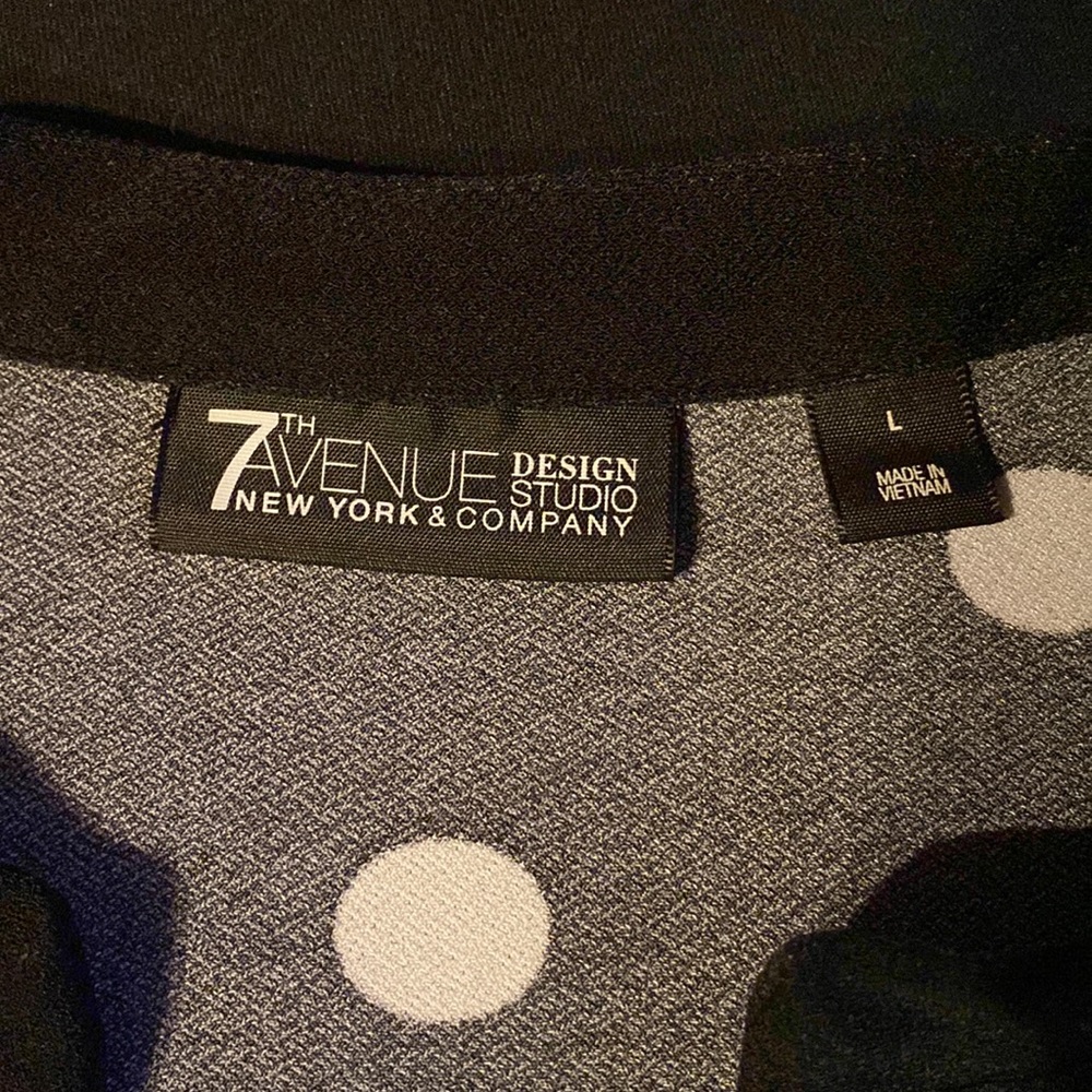 NY&C Polkadot blouse - Picture 4 of 5